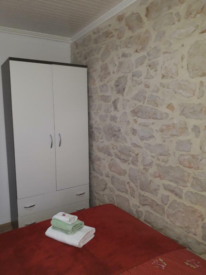 Apartment Karla Snb Lozovac Exterior photo