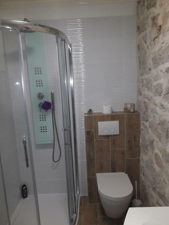Apartment Karla Snb Lozovac Exterior photo
